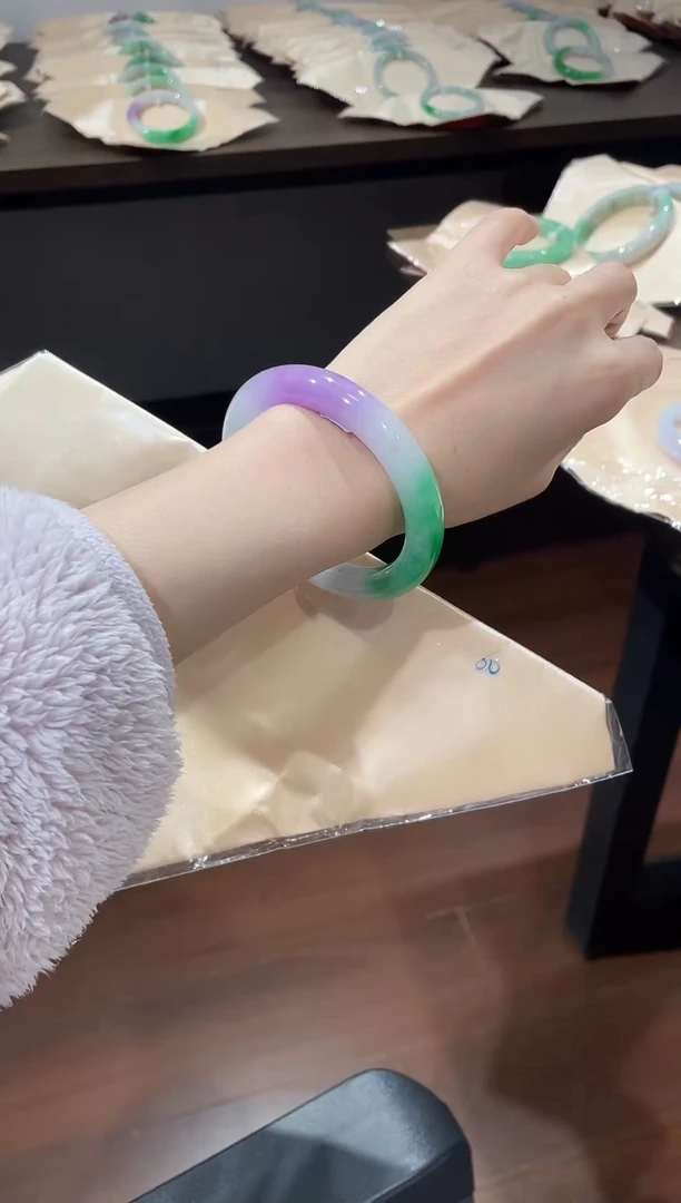 乘****女闪购为准，一物一图。