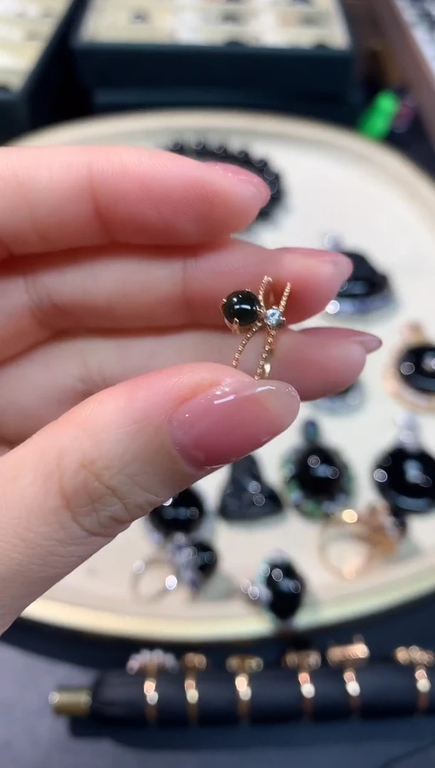 18K金镶嵌戒指翡翠墨翠戒指|2800