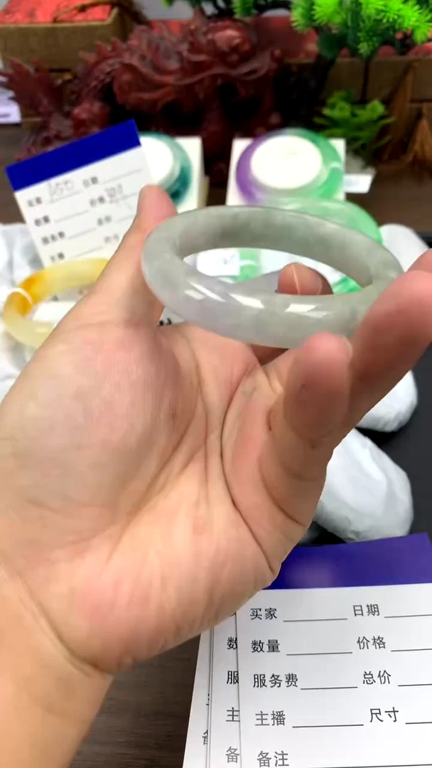 翡翠手镯未镶嵌大叶A45 冰透精美美人镯多样性发其一