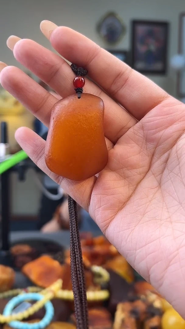 琥珀颈饰未镶嵌吊坠