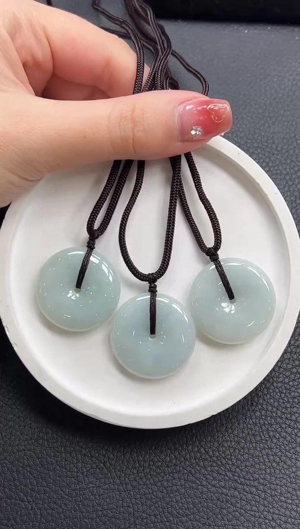 【闪购商品】翡翠颈饰未镶嵌K653-766平安扣多样性发1件