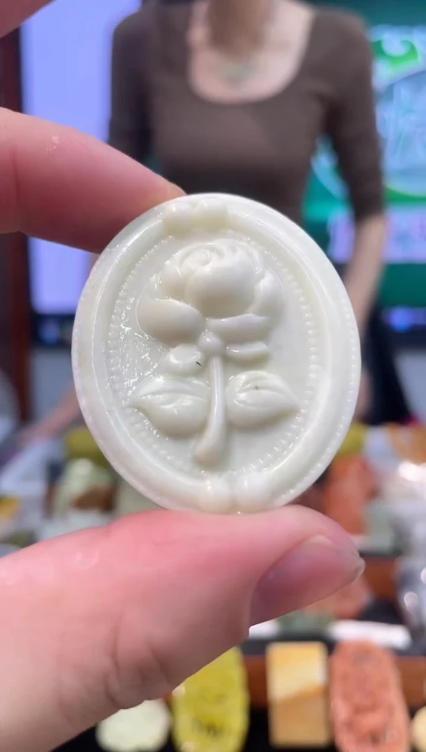 【闪购商品】岫玉吊坠未镶嵌·多样性发货*拍一发一