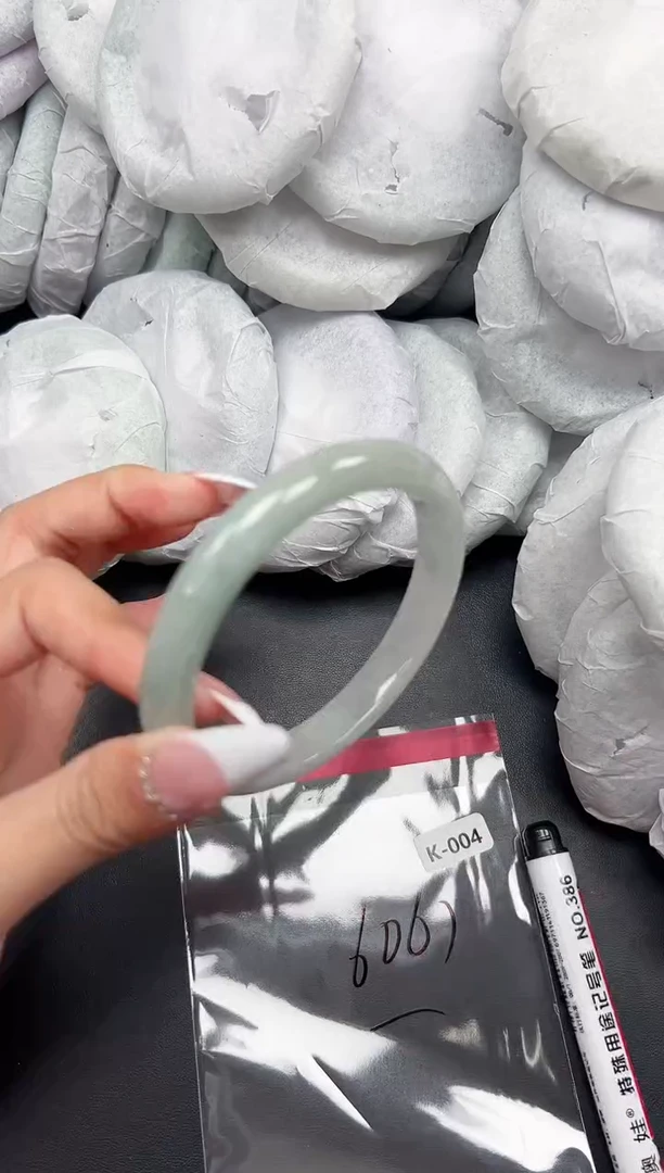 精品手镯，一物一拍K-004