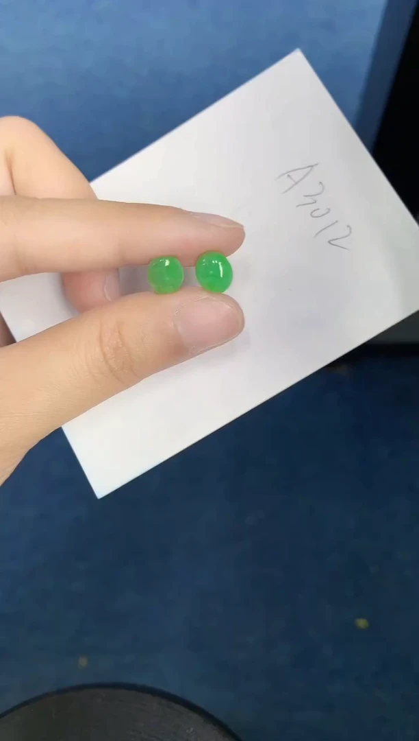 翡翠18K金镶嵌颈饰000000000