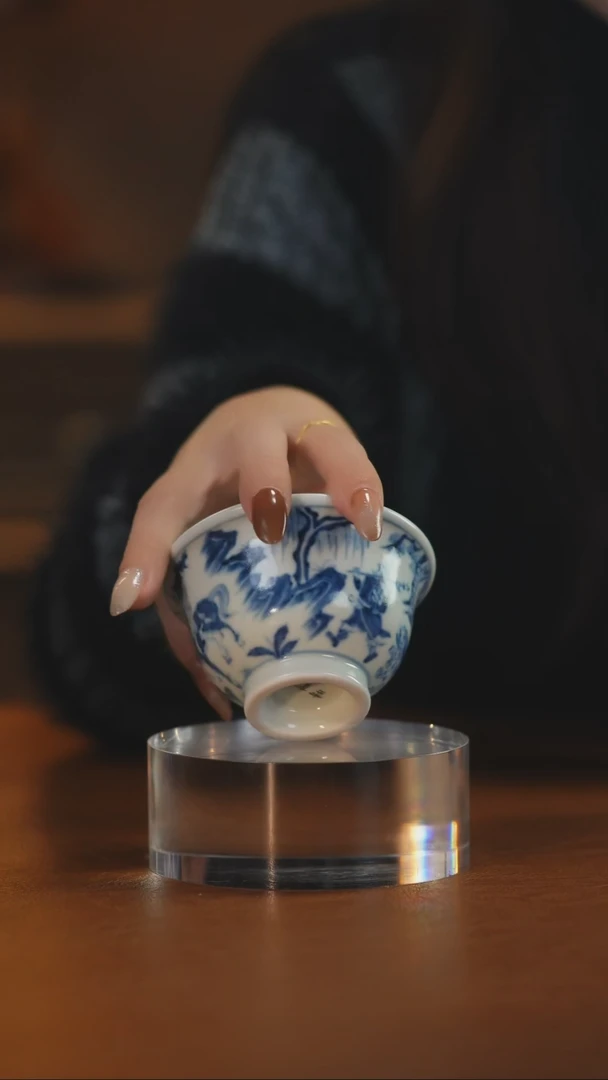 青花鬼谷子下山压手杯