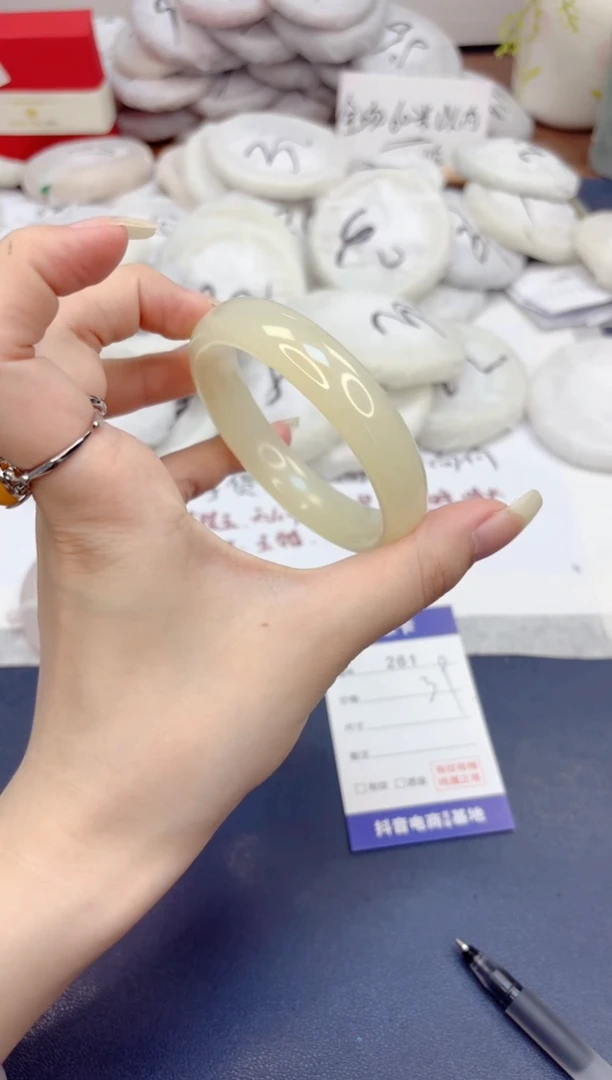 石英质玉手镯未镶嵌261-晴水-圈口57