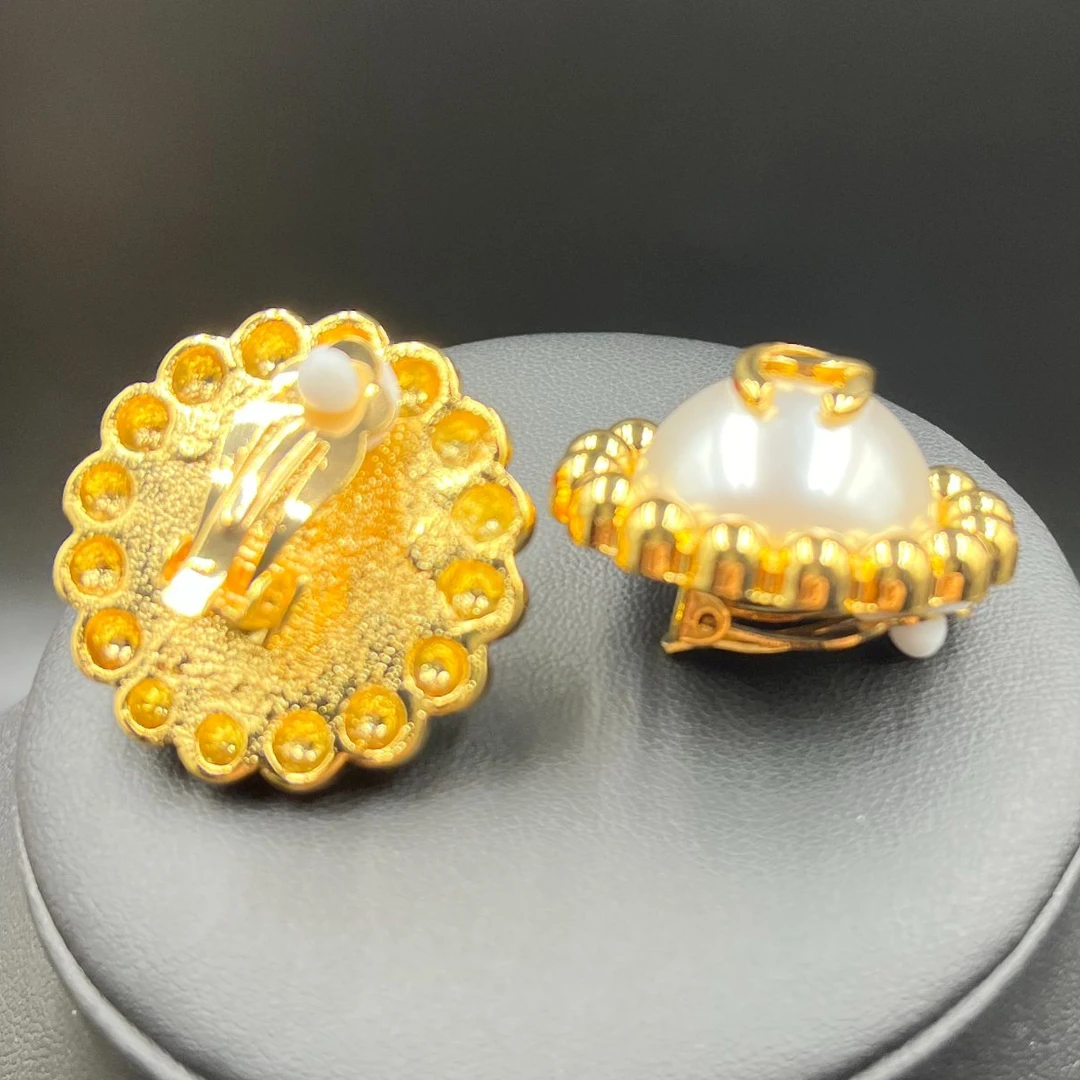 铜合金亚克力耳饰 【伊琳饰品】白珠珠耳饰手工气质轻奢时尚百搭