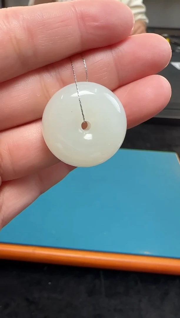 未镶嵌和田玉（糖玉）挂件R*.新疆和田玉于田料平安扣