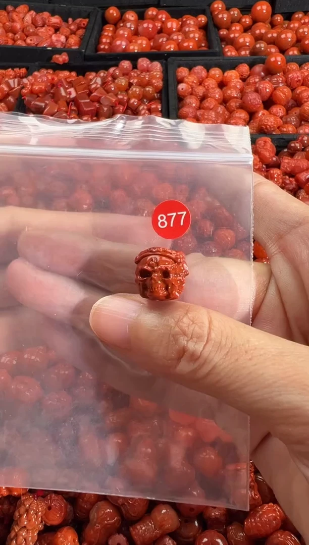 颈饰未镶嵌南红玛瑙1