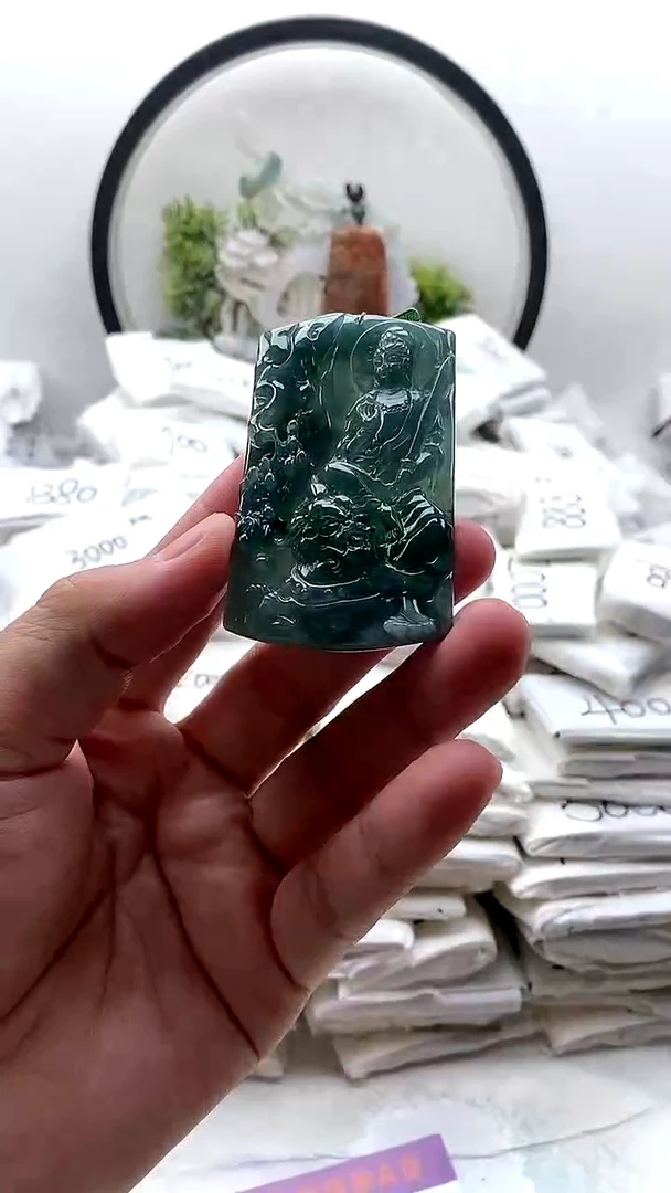颈饰未镶嵌翡翠文殊