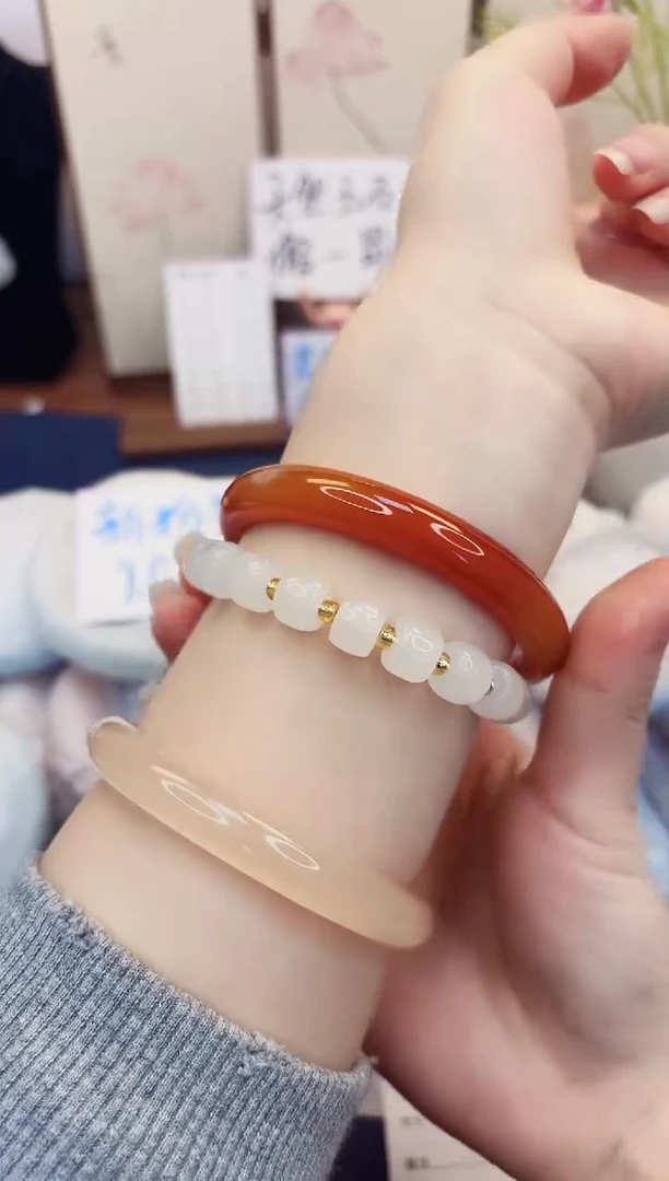 【闪购商品】石英质玉手镯未镶嵌340-玛瑙-圈口61