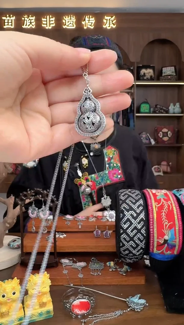 【闪购商品】织绣扶光苗绣传承26