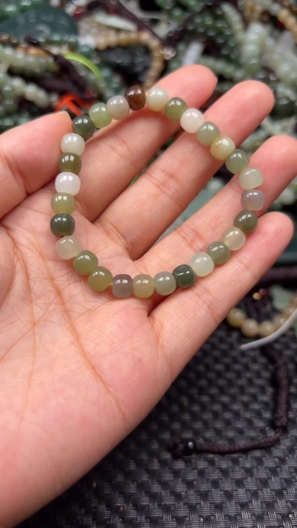 和田玉未镶嵌颈饰1