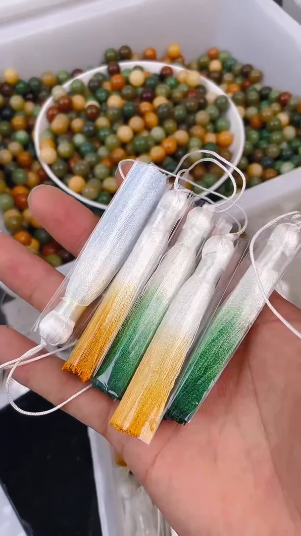 【闪购商品】粉压象牙果吊坠流苏5个