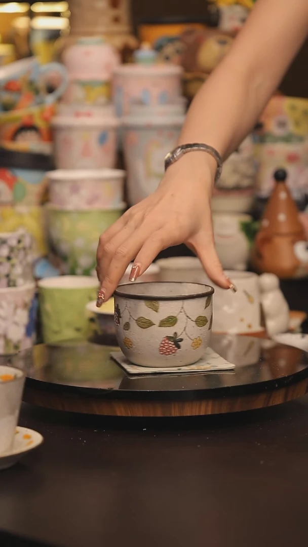 景德镇釉下彩绘设计师款式陶瓷