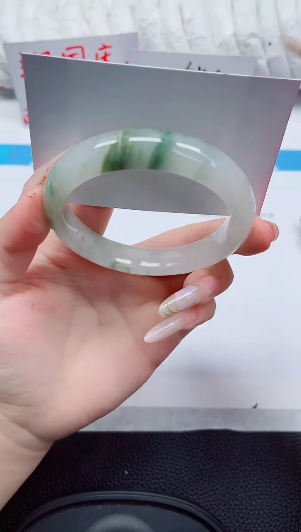 未镶嵌手镯石英质玉270-60/61