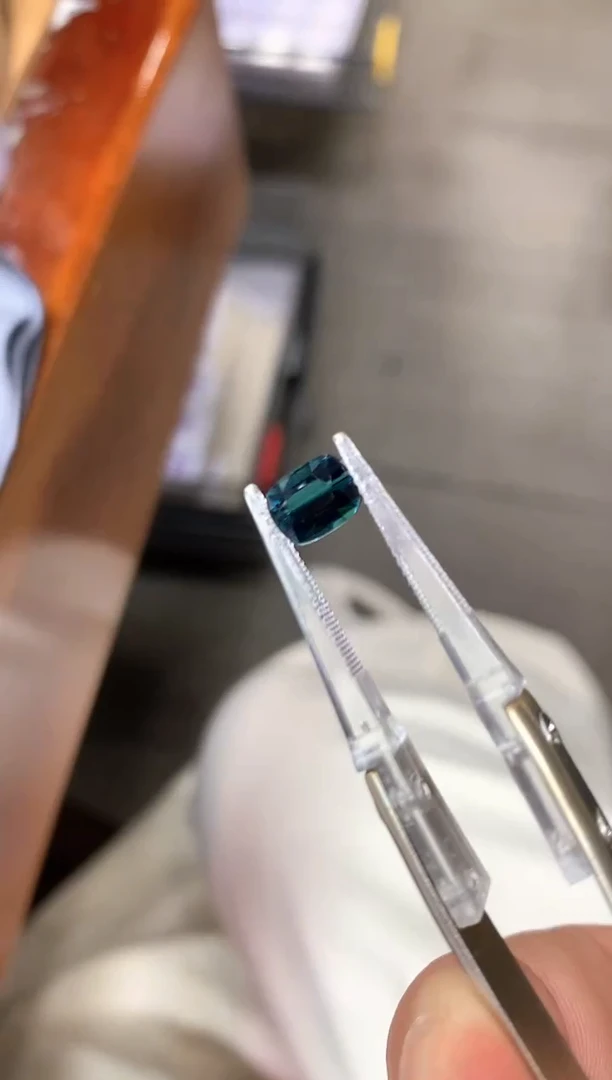 未镶嵌裸石碧玺1.66ct 39