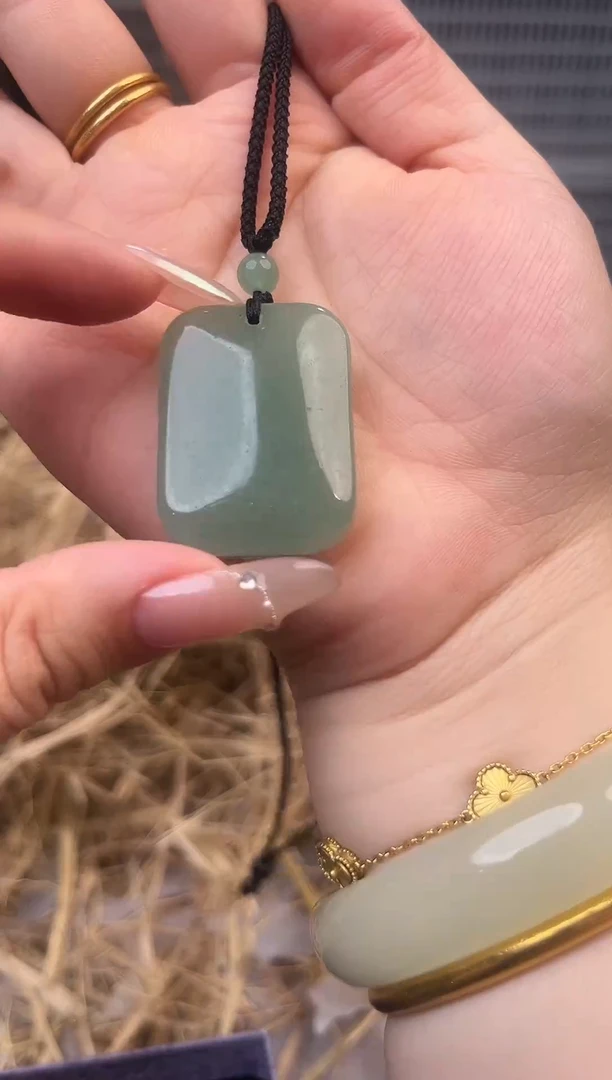 未镶嵌手镯石英质玉编号S-0013