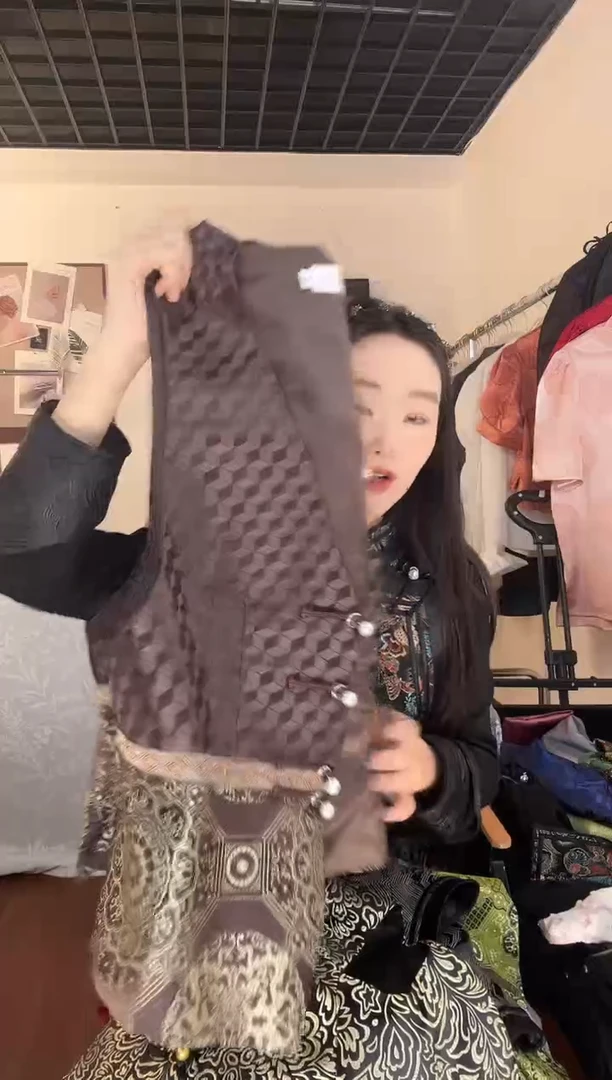 闪电购 棕色马甲