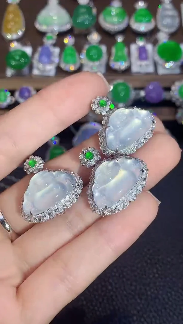 吊坠(不含链)18K金镶嵌翡翠A92多样性发一件