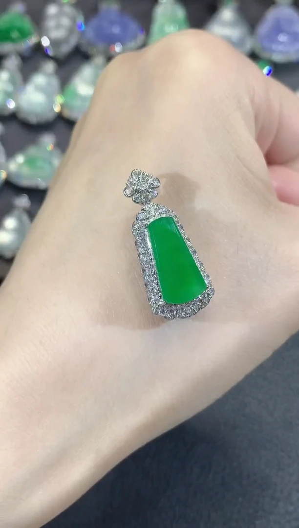 吊坠(不含链)18K金镶嵌翡翠A33翡翠