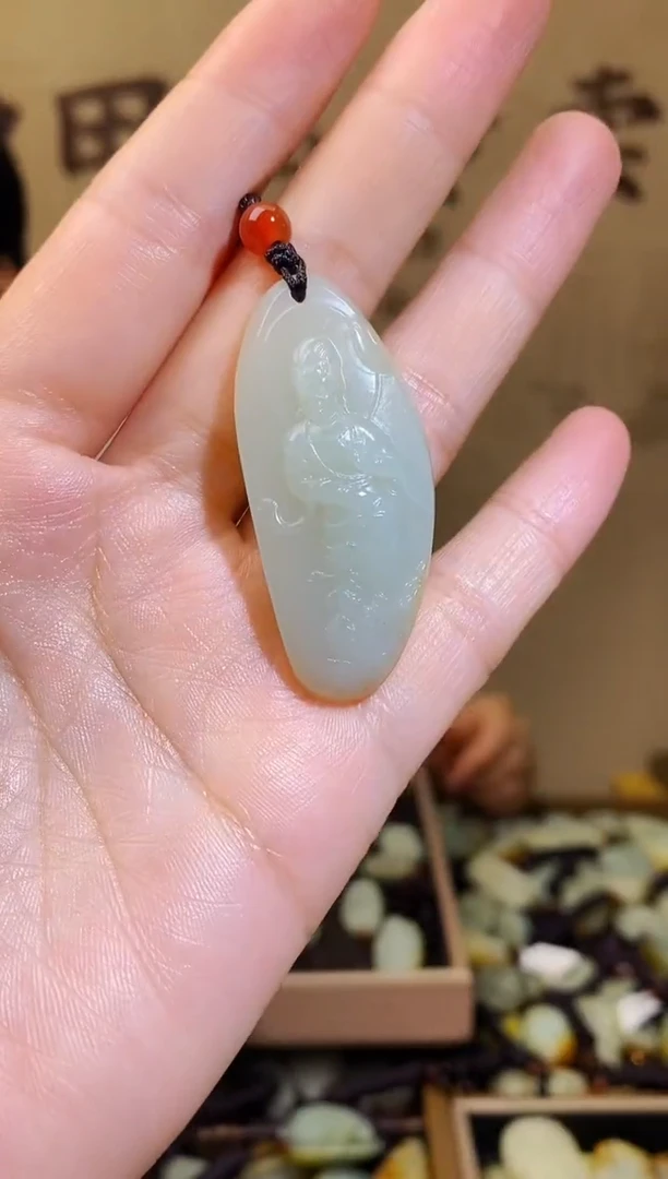 和田玉未镶嵌颈饰1