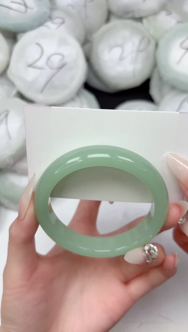 未镶嵌手镯石英质玉121-58.5