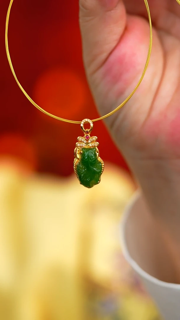 吊坠(不含链)18K金镶嵌和田玉新款