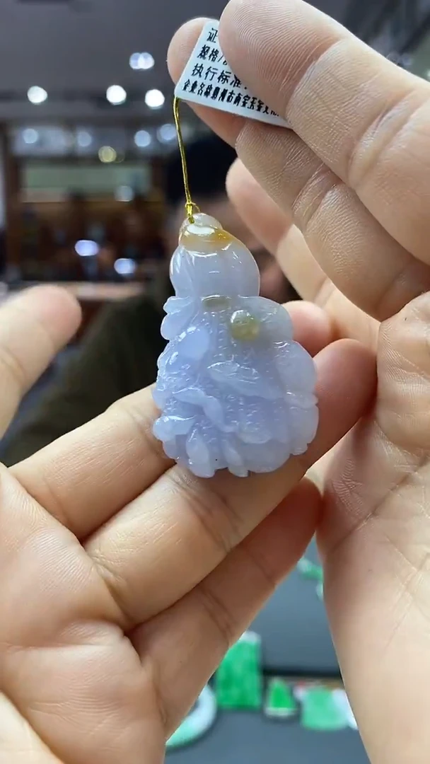 颈饰未镶嵌翡翠白菜