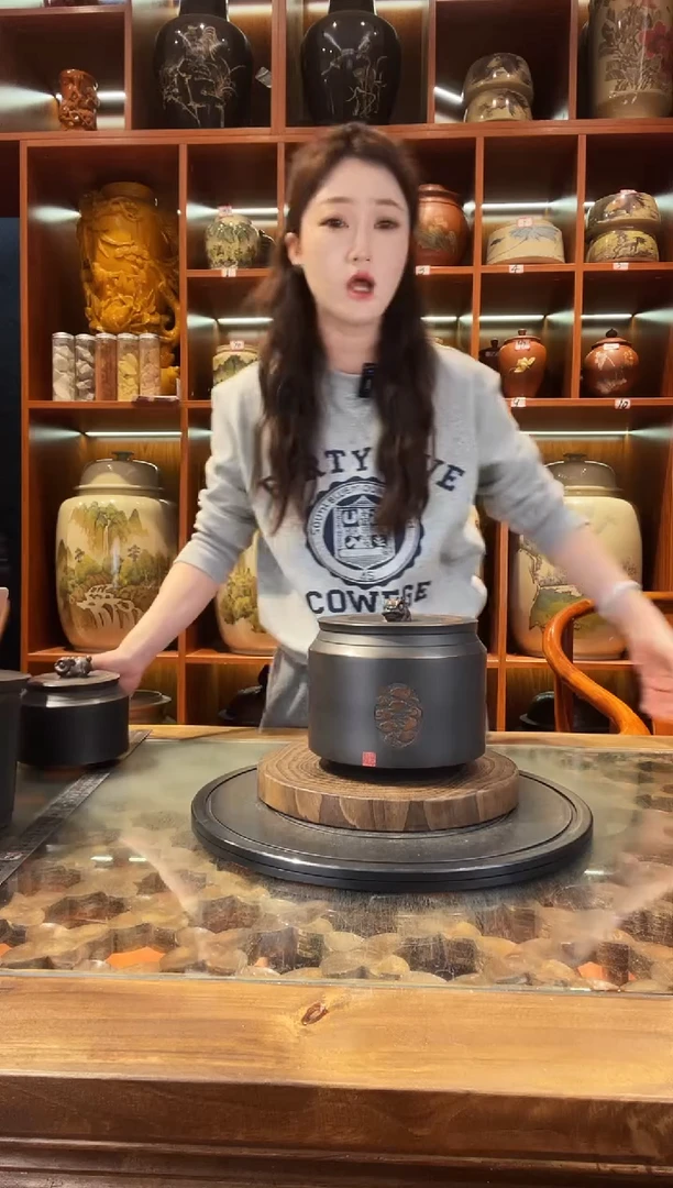 罐云南建水紫陶茶罐