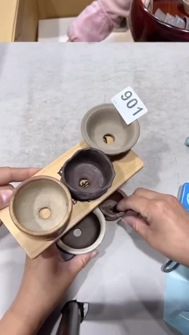 围***n茶道相关道具瓷制摆件三只