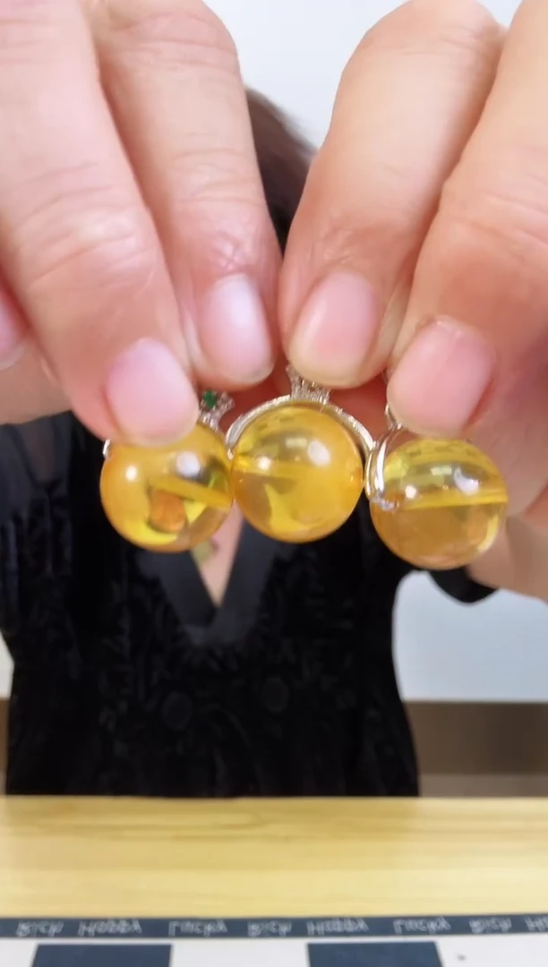 未镶嵌颈饰蜜蜡多样性发一个