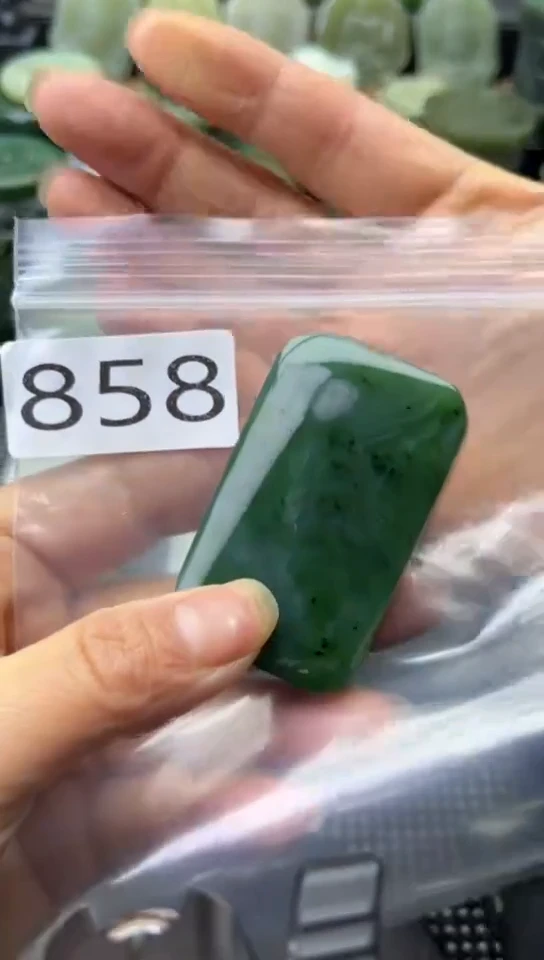 未镶嵌和田玉珠宝半成品牌子