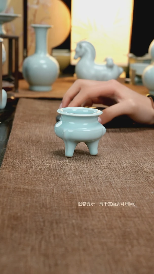 汝窑手工孤品三足香炉小号