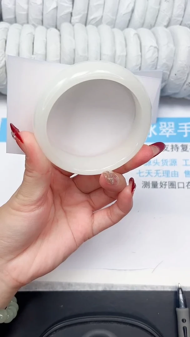 未镶嵌手镯石英质玉30-60BYG