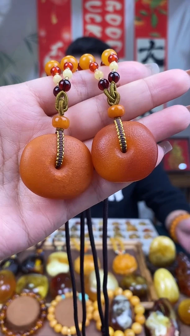 【闪购商品】琥珀裸石未镶嵌多样性发货 只发其中一件