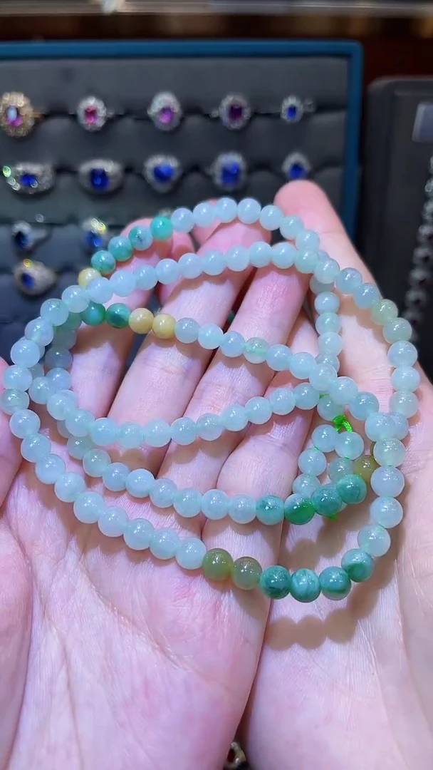 翡翠未镶嵌颈饰A货翡翠