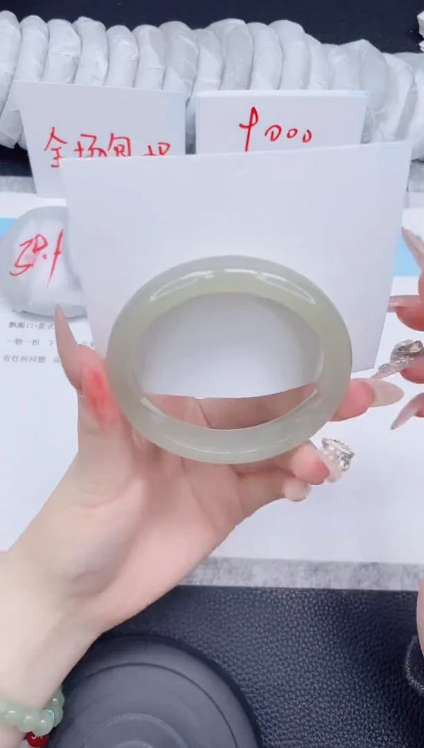 未镶嵌手镯石英质玉120-55.5