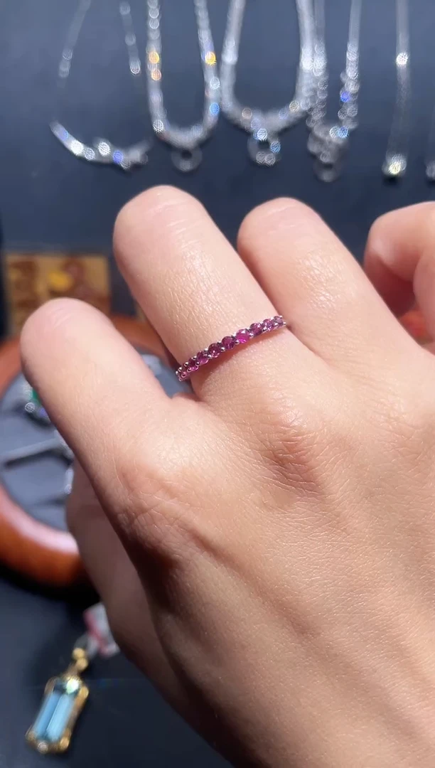 【闪购商品】红宝石戒指18K金镶嵌红宝石戒指