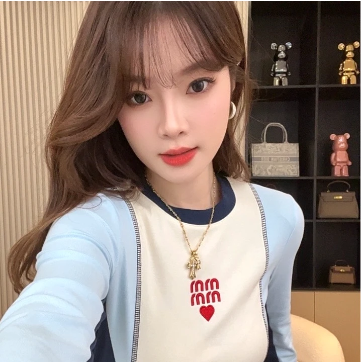 珊珊SOYFSD-2024年新款上衣长袖T恤修身时尚套头显瘦百搭C074