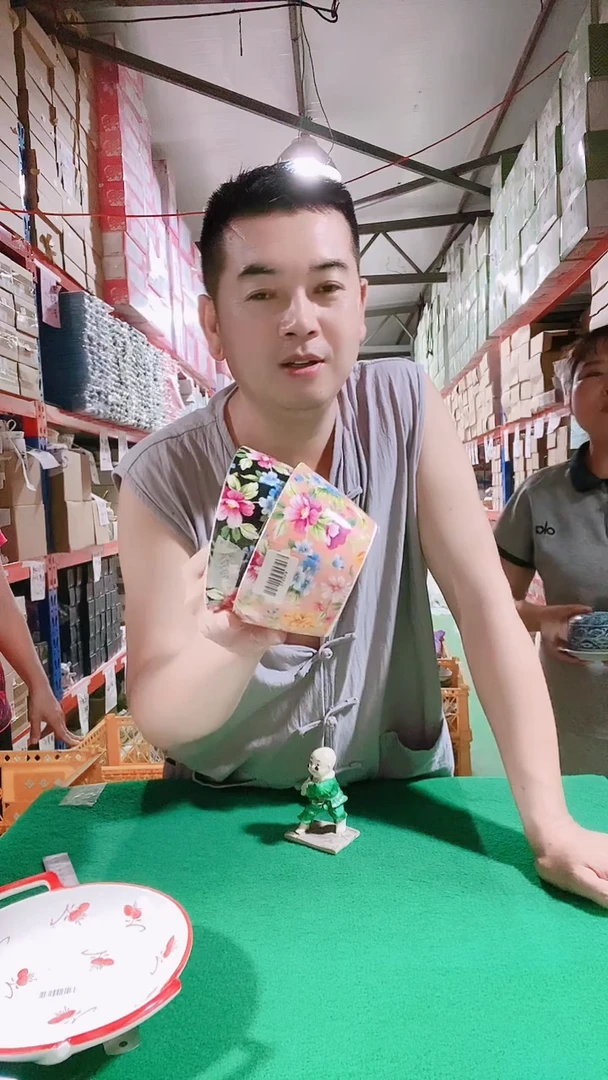 瓷片碗碟好物一件不留@@1