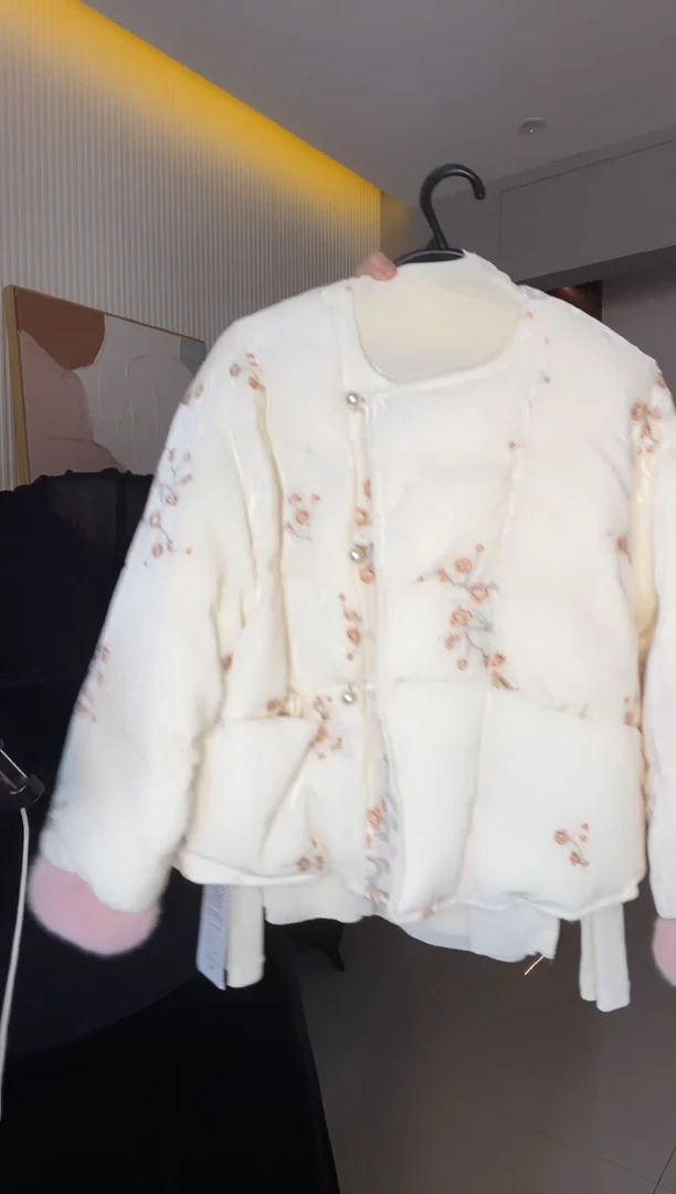 9905 米白色外套 M 80-105