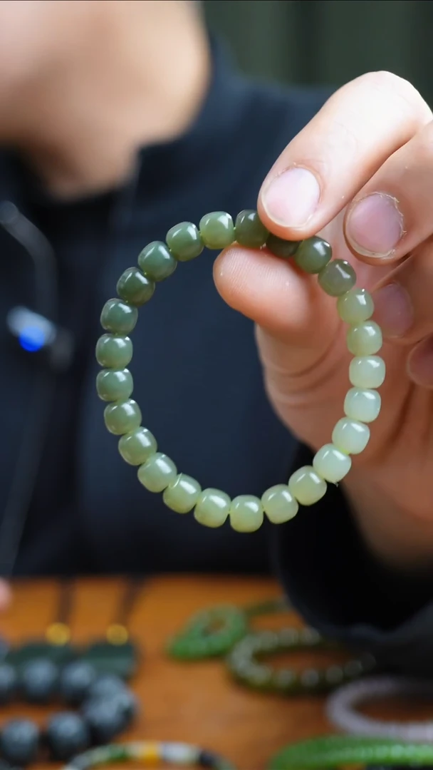 未镶嵌手串和田玉1