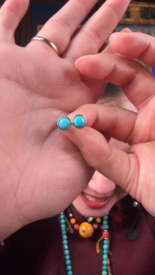 无非金属藏地绿色耳坠