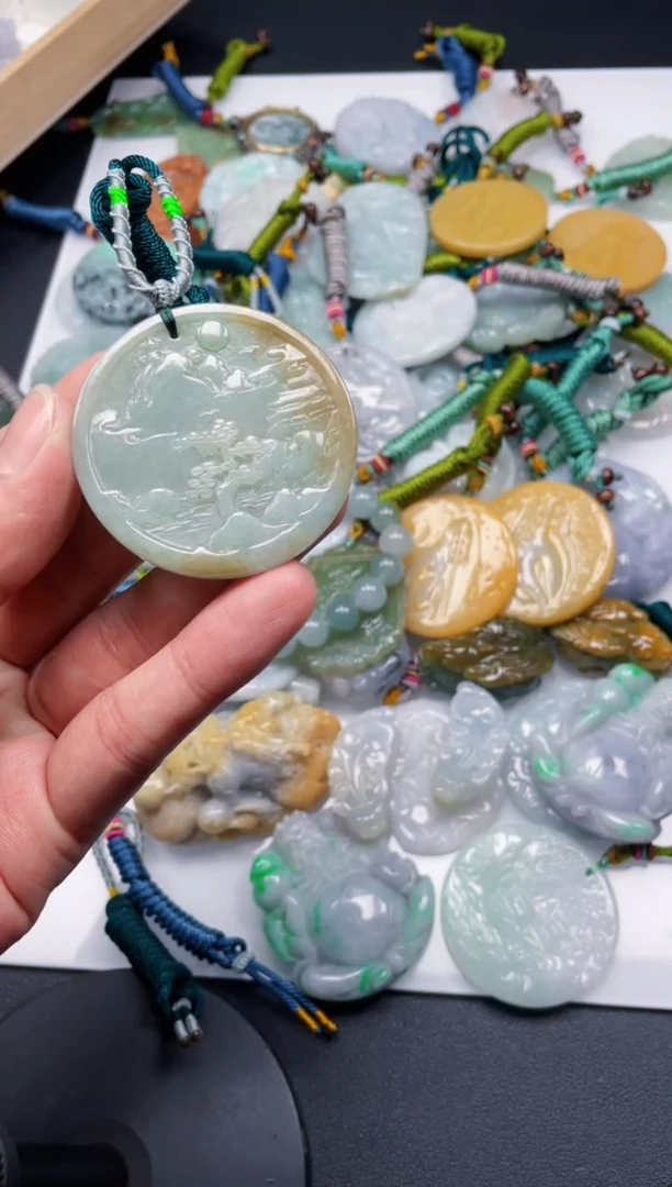 【闪购商品】翡翠颈饰未镶嵌颈链挂件