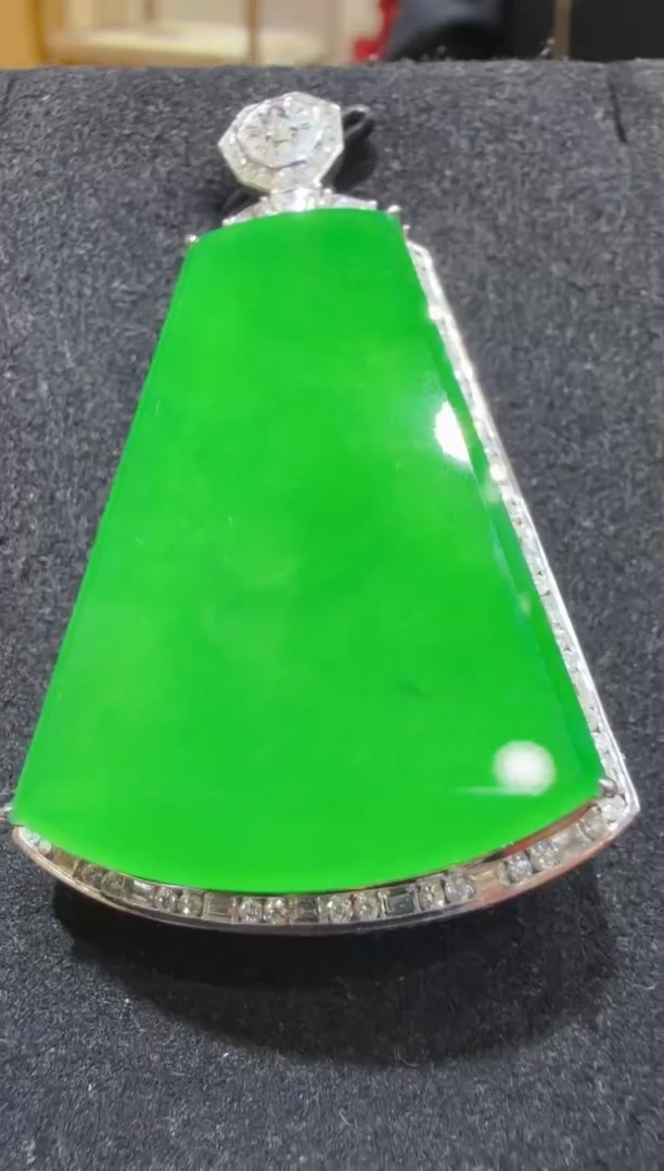 吊坠(不含链)18K金镶嵌翡翠多样性团购发一件