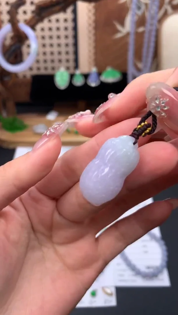 未镶嵌定制翡翠48小时鉴赏期 退货不扣服务费