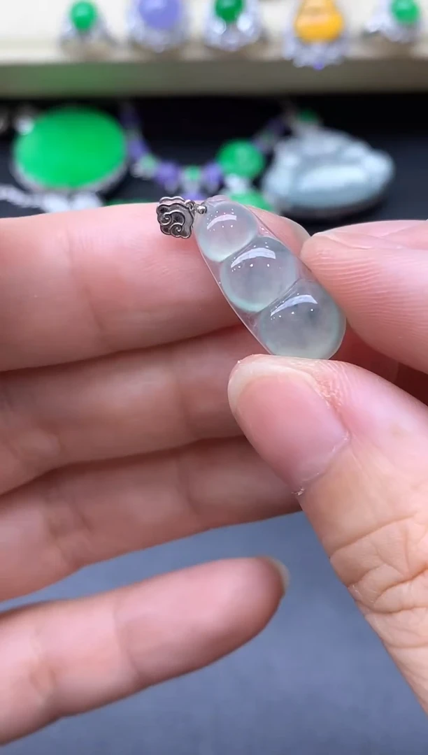 颈饰18K金镶嵌翡翠174-中国好珍宝