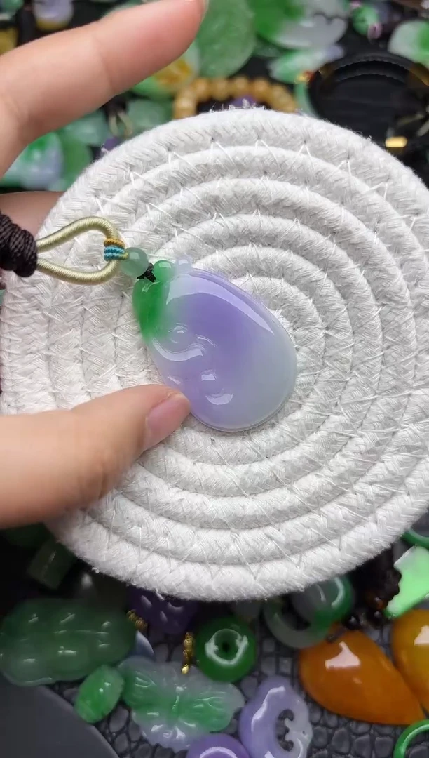 颈饰未镶嵌翡翠缅甸翡翠吊坠