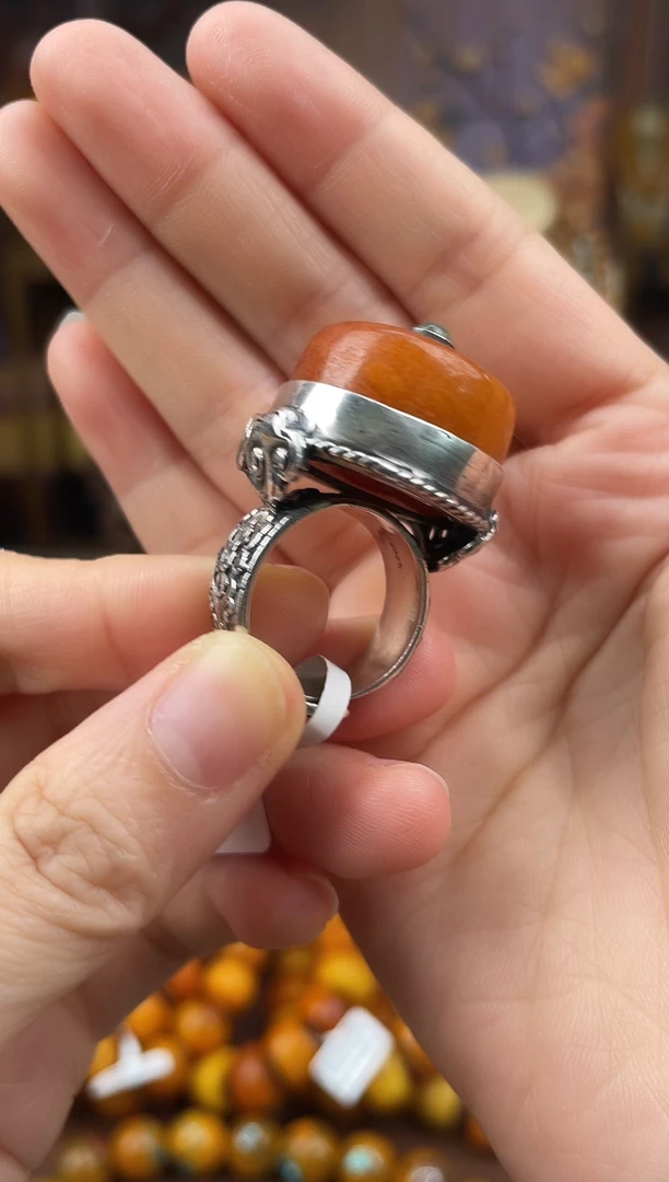 裸石琥珀未镶嵌多样性发货1件，七天无理由